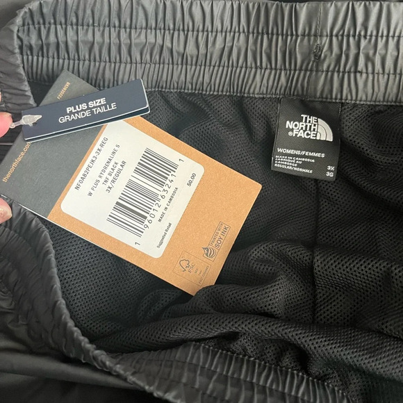 The North Face Black Plus Hydrenaline 2000 light weight shorts Plus Size 3X Nwt - Picture 9 of 10